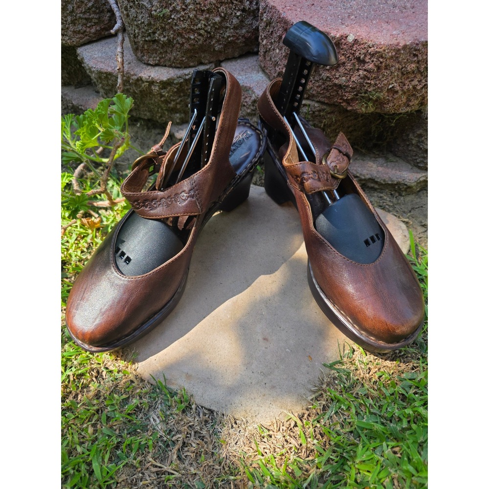 Born Brown Leather Mary Jane Clogs W5321 K6 Embossed Strap Platform Heels 10 42